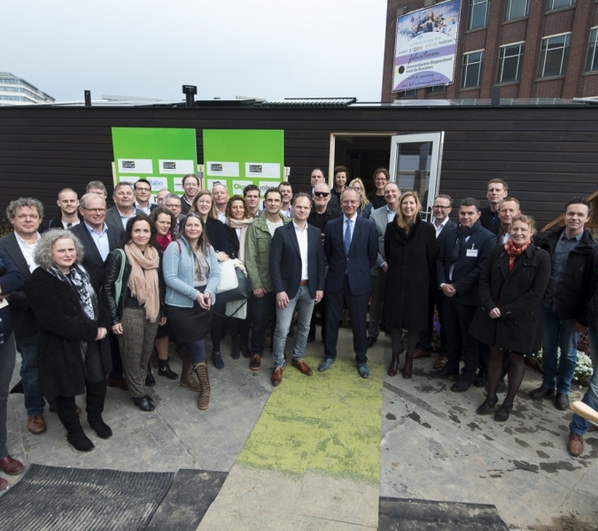 Minister Kamp opent eerste te vermarkten biobased huis