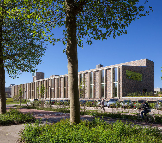 Nieuw duurzaam gemeentehuis blikvanger in Hoogkarspel